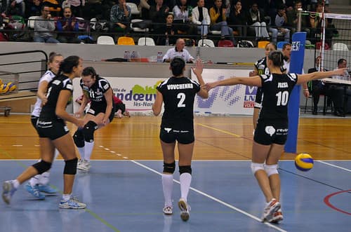 CHAMPIONNAT DE FRANCE DE VOLLEY BALL FEMININ 2009 2010 VNVB / SAINT RAPHAEL