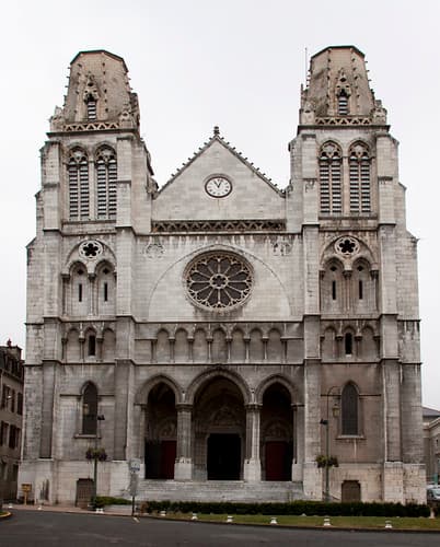 Church Pau 2