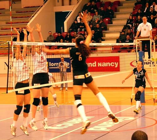 VNVB / SAINT RAPHAEL volley ball féminin PRO FEM FRANCE