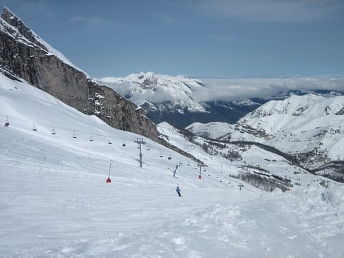 skiing at Gourette resort