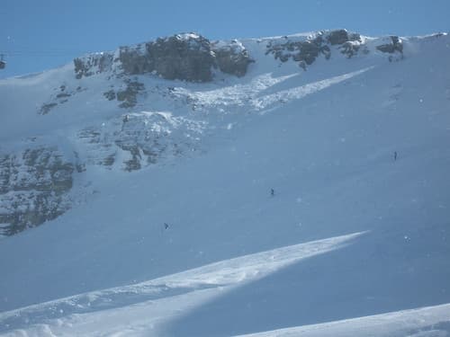 Off piste skiing