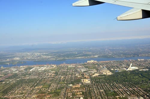 approche à YUL 24R (vue aérienne de Montréal)