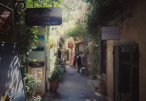 artsy town Mougins