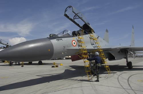 Indian Air Force maintainers prepare their Sukhoi Su-30MKI (NATO reporting name: "Flanker-H")
