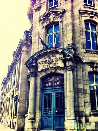 Near place Carrierre