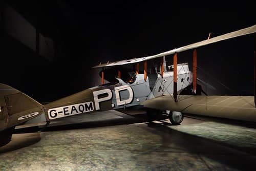 DH9 - War Memorial, Canberra