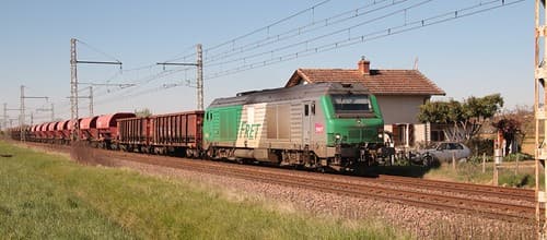 SNCF Fret No. 475 168 heads a short freight north between Montauban and Caussade