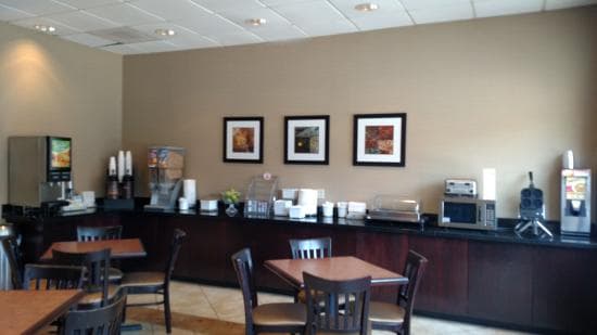 SUPER 8 MOTEL FORNEY – vue 4