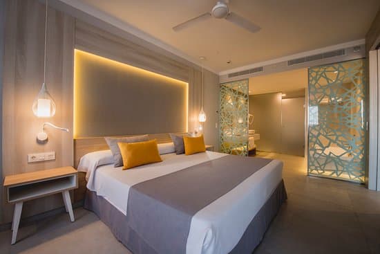 HOTEL  HOTEL D ESPAGNE – vue 3