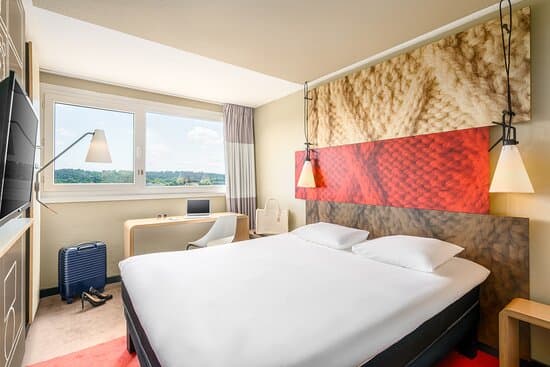 HOTEL CAMPANILE VILLEFRANCHE SUR SAONE – vue 2