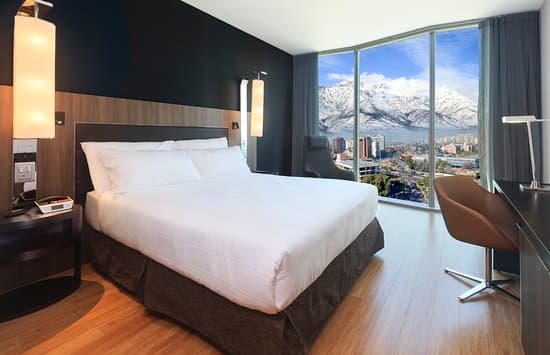 DIEGO DE VELAZQUEZ HOTEL SANTIAGO – vue 4