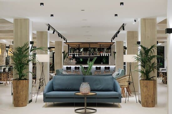 Hôtel Hotel Casino Royal 3*