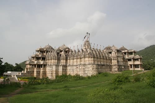 Le plus grand temple Jaïn d'Inde à Ranakpur