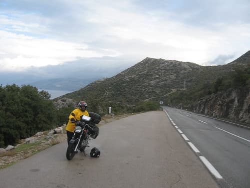 pause sur le bord de la route des cotes