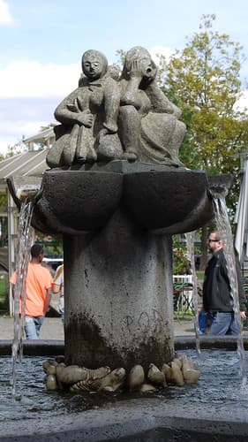 Allemagne, Köln (Cologne), la fontaine de Fischmarkt