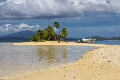 Isla Puting Buhangin, Honda Bay, Palawan, Philippines