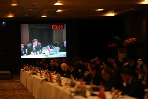 160322 Koenders bezoekt Indonesië