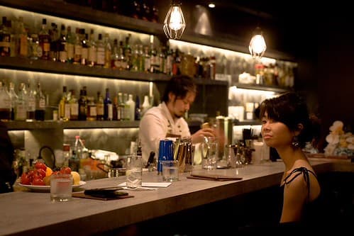 La magie de Singapour réside aussi dans ses extrêmes. On peut diner dans la rue et aller prendre un dessert déconcertant (et délicieux il va sans dire) accompagné d’un cocktail au wasabi au 2am dessert bar ensuite. Je crois que c’est cela qui me le plus
