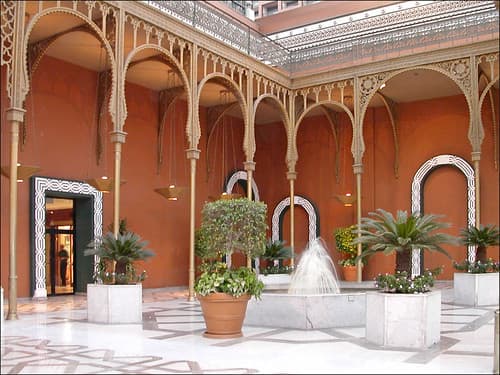 Le hall d'entrée de l'ancien palais Al Gezirah (Hôtel Marriott, Le Caire, Égypte)