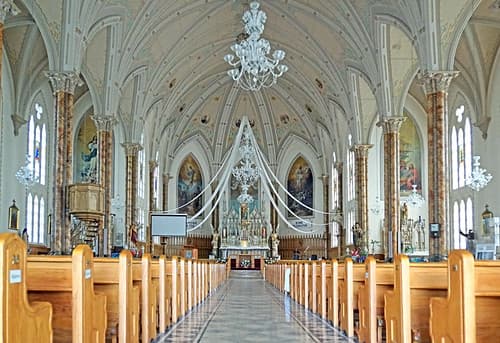 DSC01138 - Nave of Church