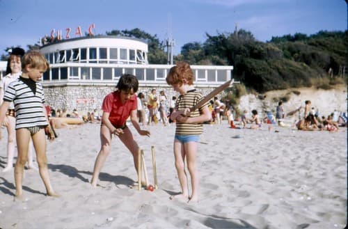 Beach Cricket