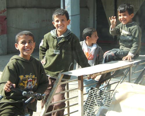 Enfants rieurs en Syrie