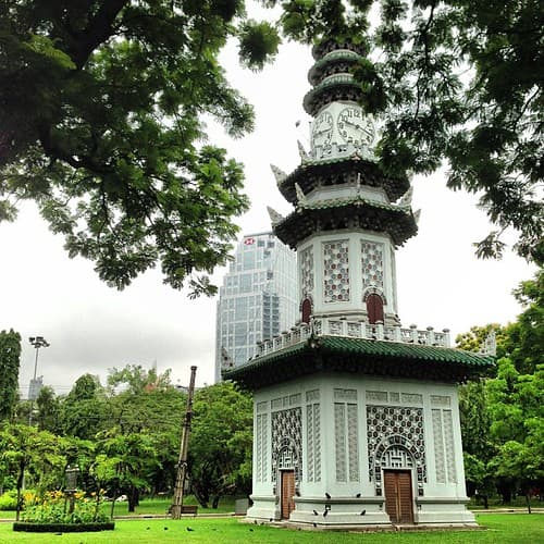 A Lumphini, la tour de l'horloge...