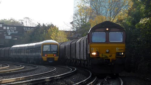 465159 2M32 and 66095 Dollands Moor to Margam 6V13