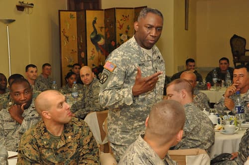 Ward challenges U.S. military mentors to be model professionals for Liberian soldiers - 20100325