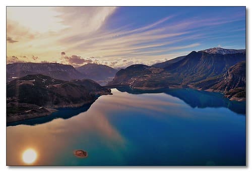 Lac de Serre-Ponçon - Hautes-Alpes - France