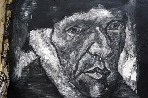 Vincent Van Gogh painted portrait P1050237