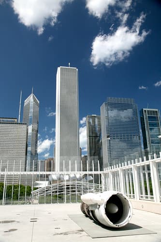 Chicago (ILL) AIC, Lakeshore East:  " AON tower " (center) 346 mtrs 1973