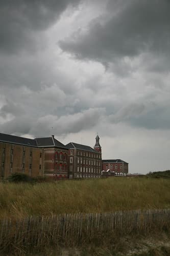 Berck-plage Pas-de-Calais (62) : promenade du professeur Debeyre " hôpital maritime "