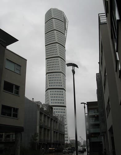The Turning Torso in Malmö / Arch. Santiago Calatrava