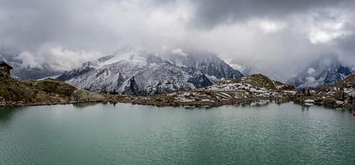 lac blanc (refuge) with view of Grandes Jorasses in the fog