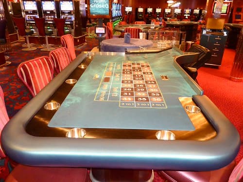 Oasis of the Seas ship-Casino Royale