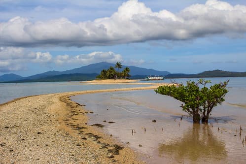 Isla Puting Buhangin, Honda Bay, Palawan, Philippines