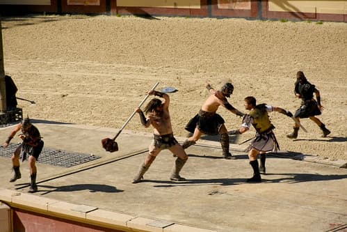 Colosseum - Roman Arena 26 - Gladiators Fighting Traitor 1