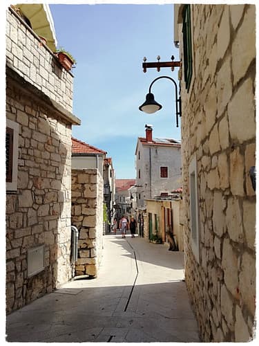 Rue pavée, Primosten (Street, Croatia)