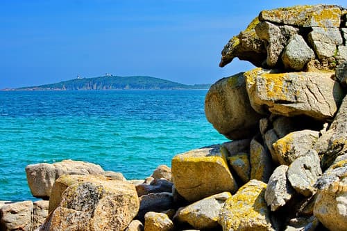 Corse du sud, Porto-Vecchio, Punta di Benedettu, une crique 21 avec la Punta di a Chiappa en face