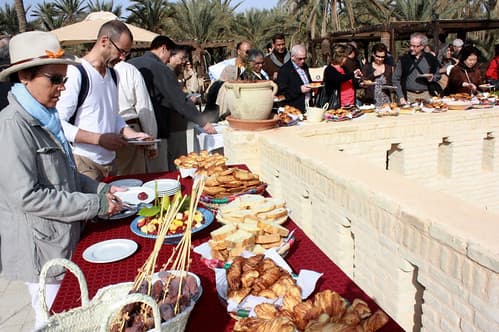 110401 Diplomats discover charm of Tunisian Sahara 01 | دبلوماسيون يكتشفون سحر الصحراء التونسية | Les diplomates découvrent le charme du Sahara tunisien