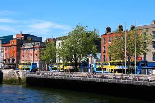 Le long de la Liffey à Dublin 22