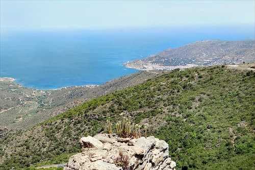 La baie de Llançà et le port de la Selva (Espagne)