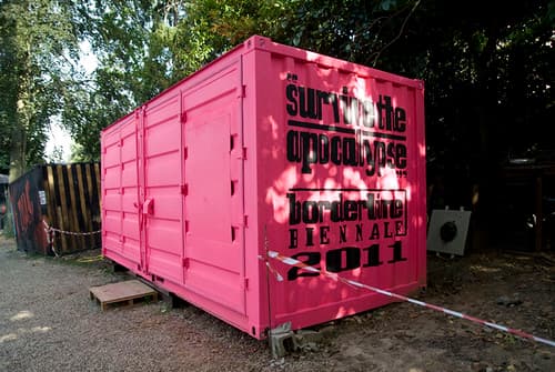 Borderline Biennale 2011's container DDC_5332
