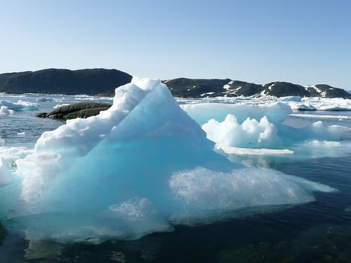 Floating ice
