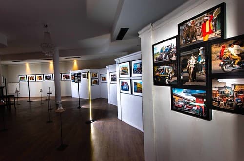 Galerie Hinterhalt photo exhibition by Ralf Steinberger Photography.