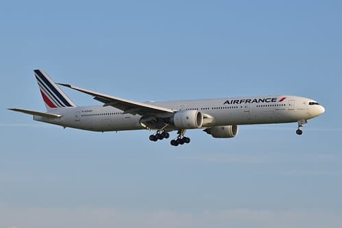 Boeing 777-328ER ‘F-GSQO’ Air France