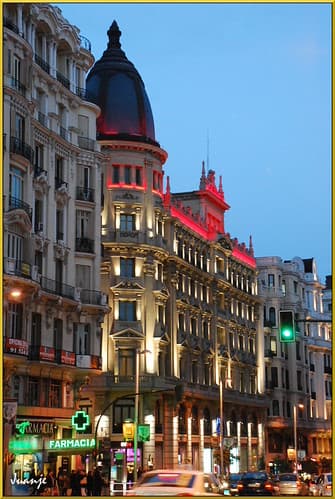 🇪🇸 🇪🇺 Hora azul en la Gran Vía (Madrid, España, 20-2-2015)