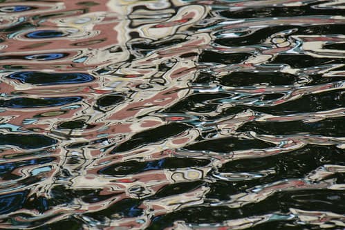 l'eau masquée