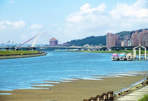 Fabulous Formosa: Riverside Park